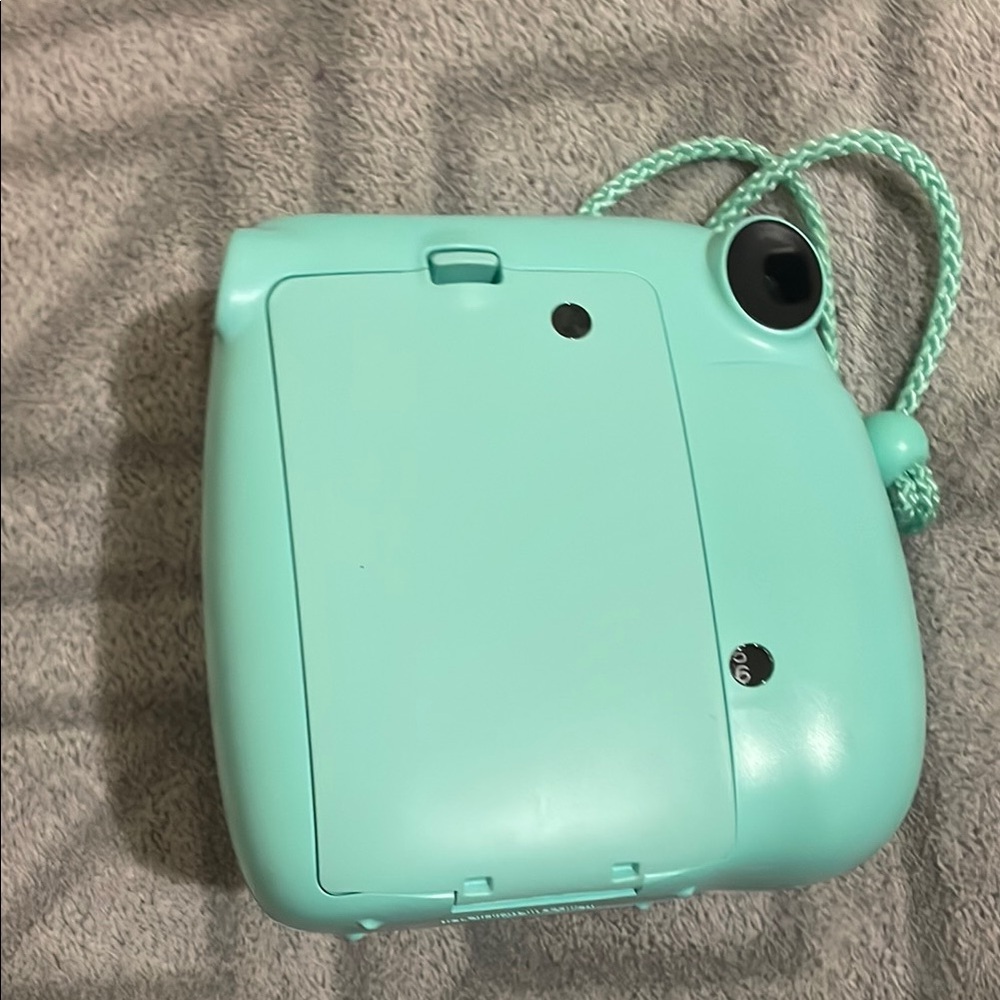 Fujifilm Green Simulated Camera with Retro Design - Picture 2 of 2